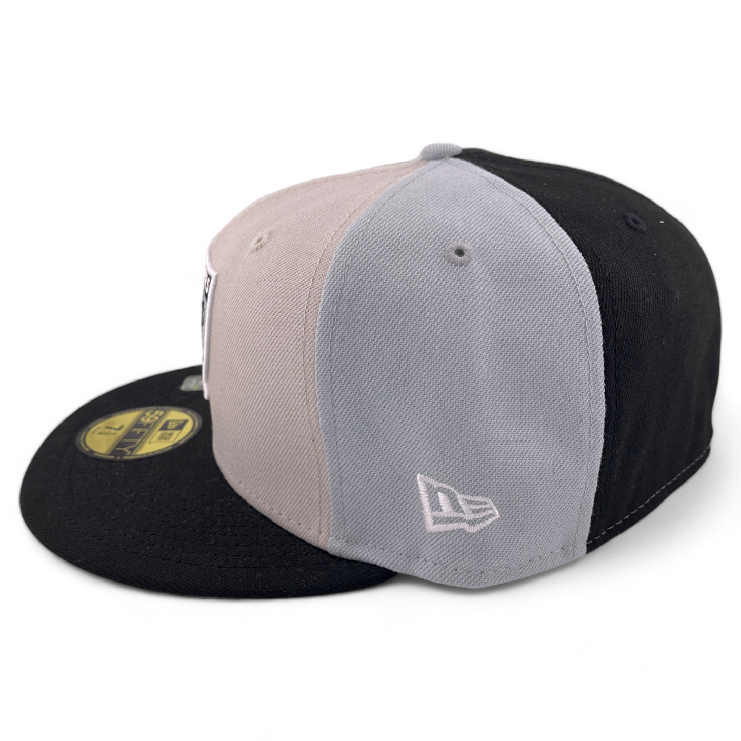 New Era Las Vegas Raiders NFL 2023 Historic Logo Sideline 59Fifty Fitted Hat Cap