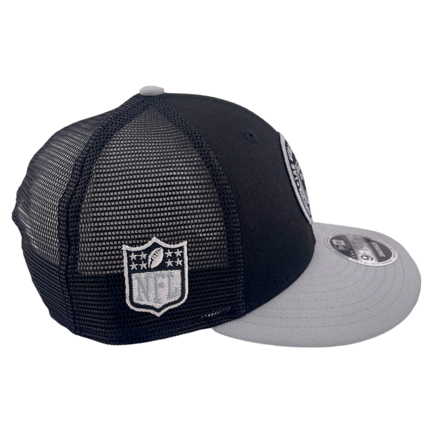 New Era Las Vegas Raiders NFL 2023 Sideline 9FIFTY Low Profile Mesh Snapback Hat
