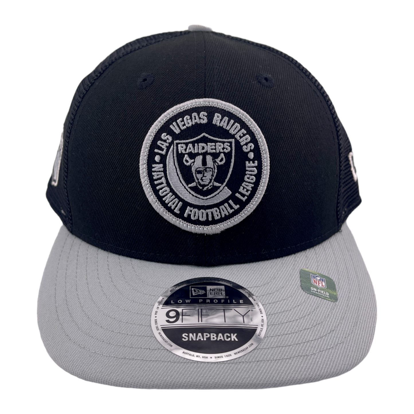 New Era Las Vegas Raiders NFL 2023 Sideline 9FIFTY Low Profile Mesh Snapback Hat