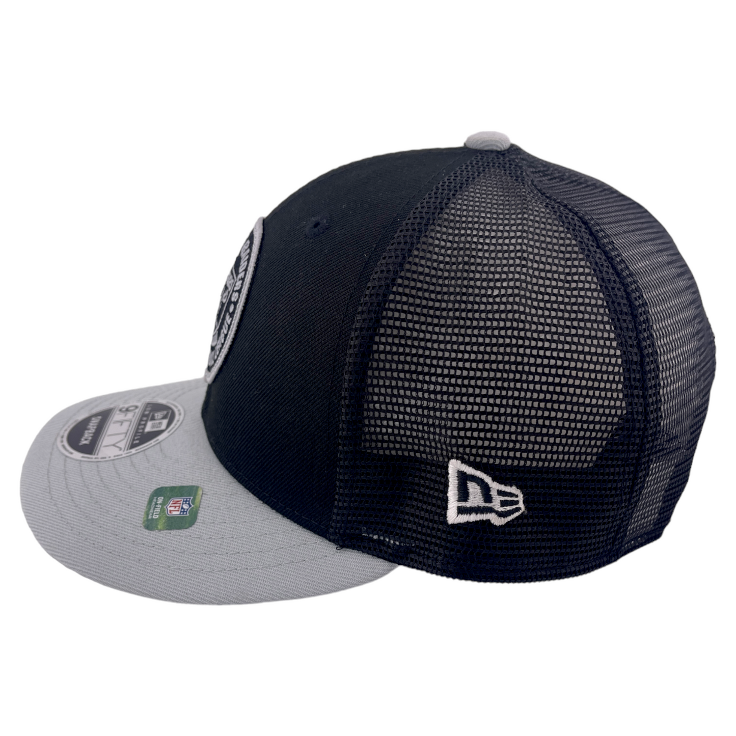 New Era Las Vegas Raiders NFL 2023 Sideline 9FIFTY Low Profile Mesh Snapback Hat