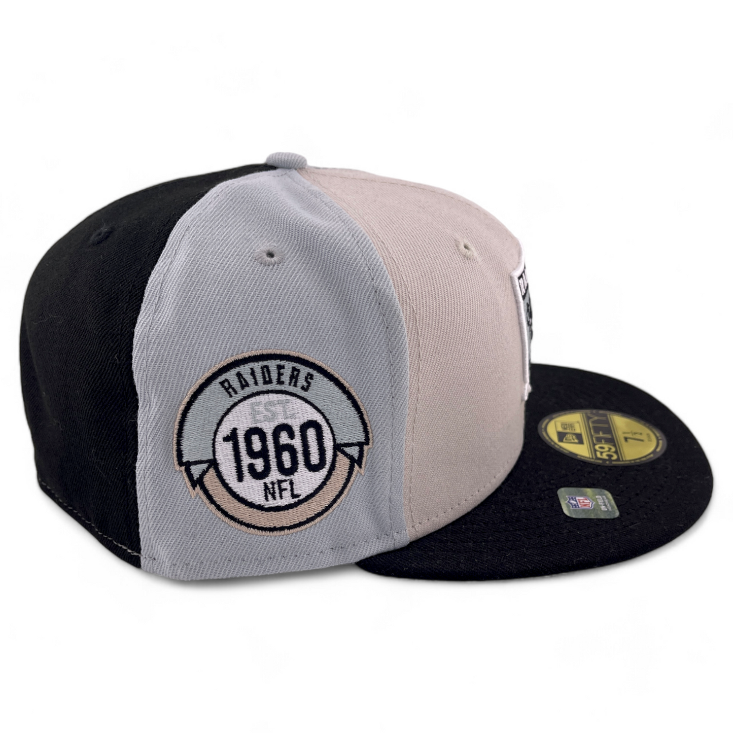 New Era Las Vegas Raiders NFL 2023 Historic Logo Sideline 59Fifty Fitted Hat Cap