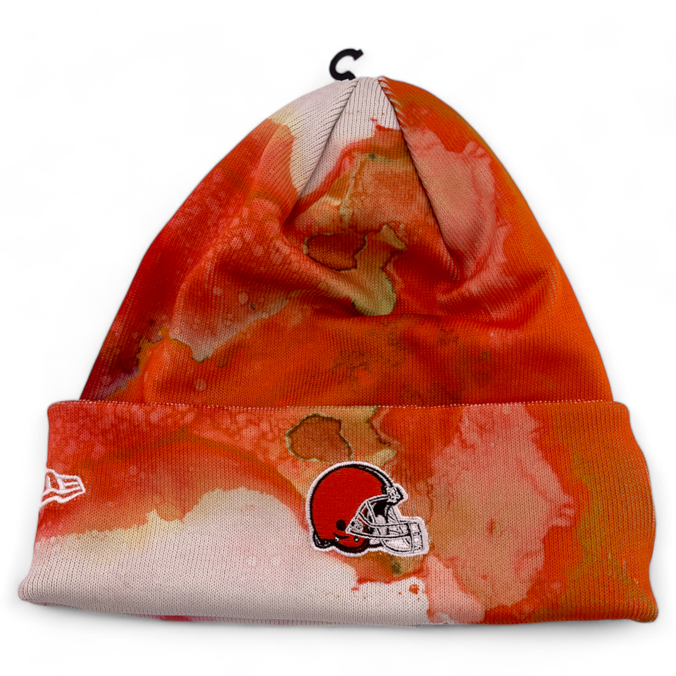New Era Cleveland Browns NFL 2022 Ink Dye Beanie Cuffed Knit Cap Adult One Size