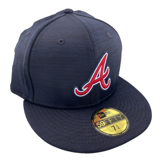 New Era Atlanta Braves 2023 Clubhouse Navy Blue/Grey UV MLB 59FIFTY Fitted Hat