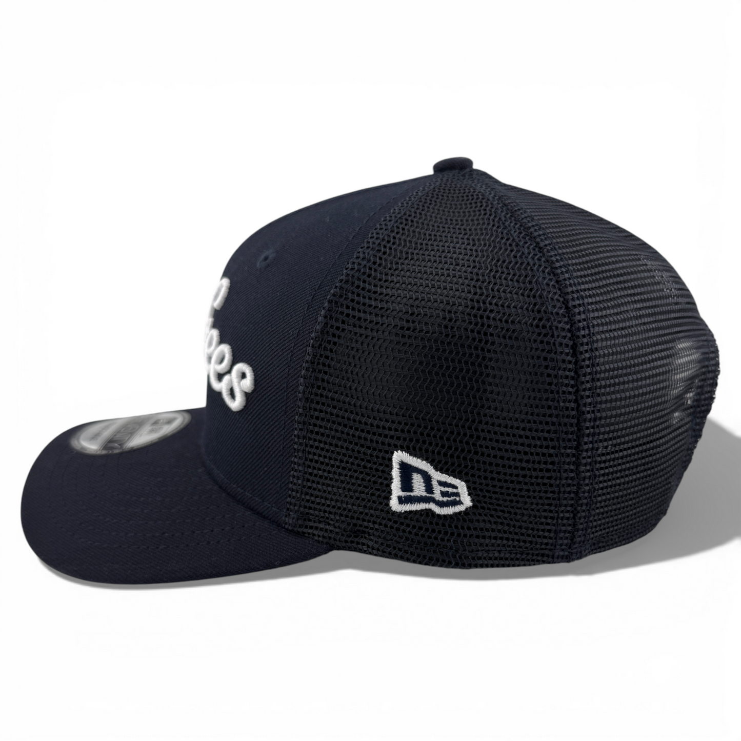New Era New York Yankees MLB Script Mesh Trucker 9Seventy Snapback Adjustable