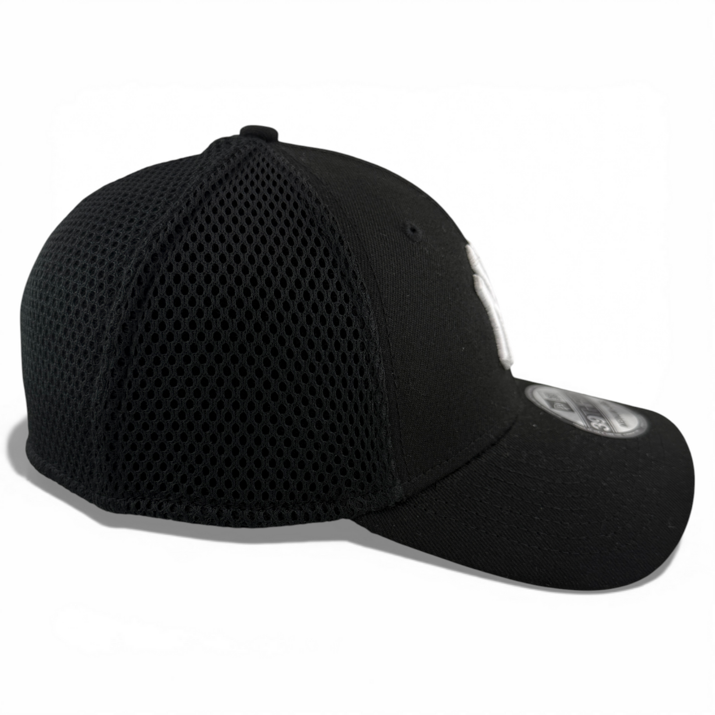 New Era New York Yankees MLB Black White Logo Neo Mesh 39Thirty Flex Fit Hat Cap