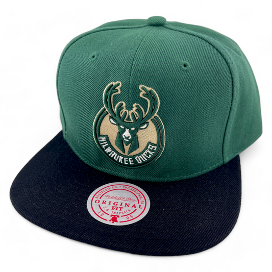 Mitchell & Ness Milwaukee Bucks NBA HWC Core Basic Classic Logo Snapback Hat Cap