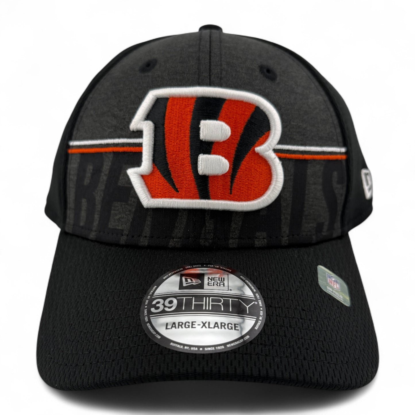 New Era Cincinnati Bengals NFL 2023 Training Camp Neo Mesh 39Thirty Flex Fit Hat