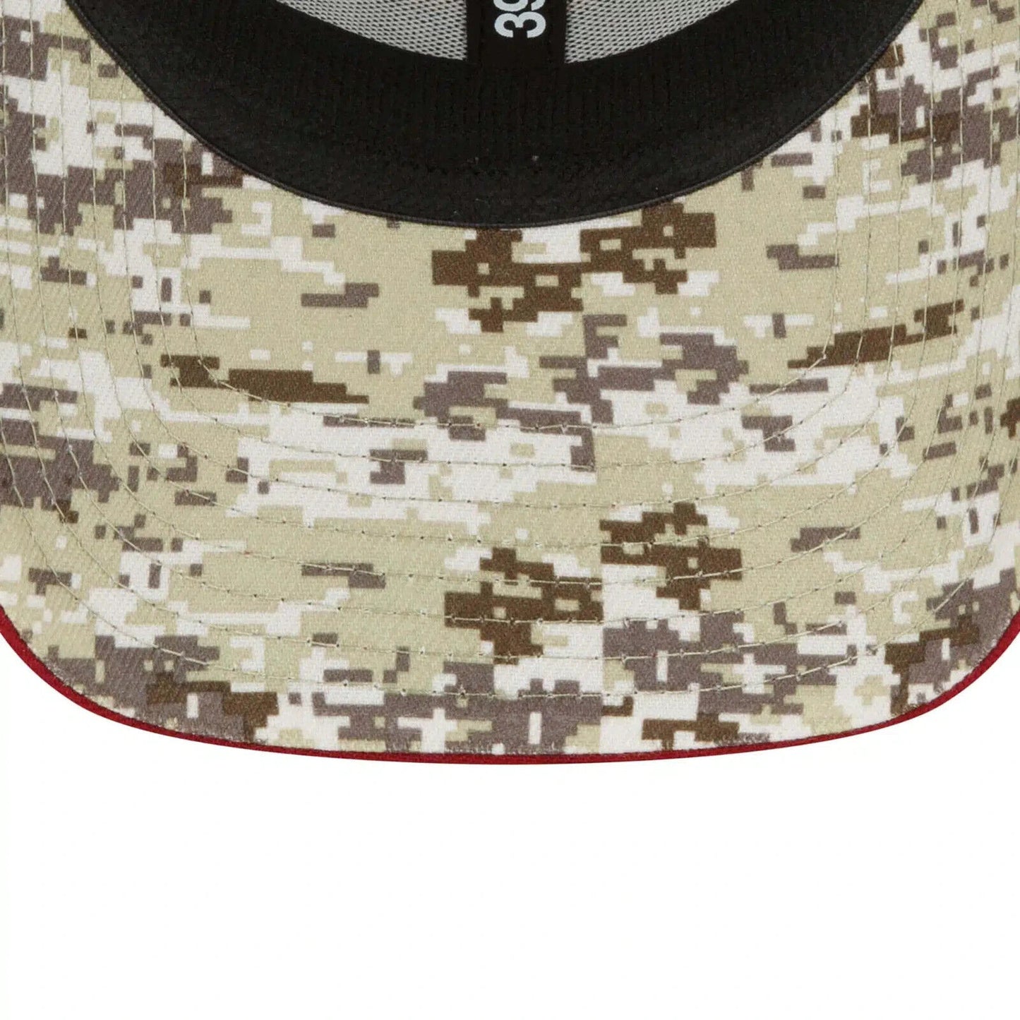 New Era Washington Commanders NFL Salute to Service 39Thirty Stretch Fit Hat Cap