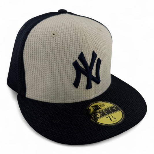 New Era New York Yankees MLB Thermal Front Navy Blue/Cream 59FIFTY Fitted Hat