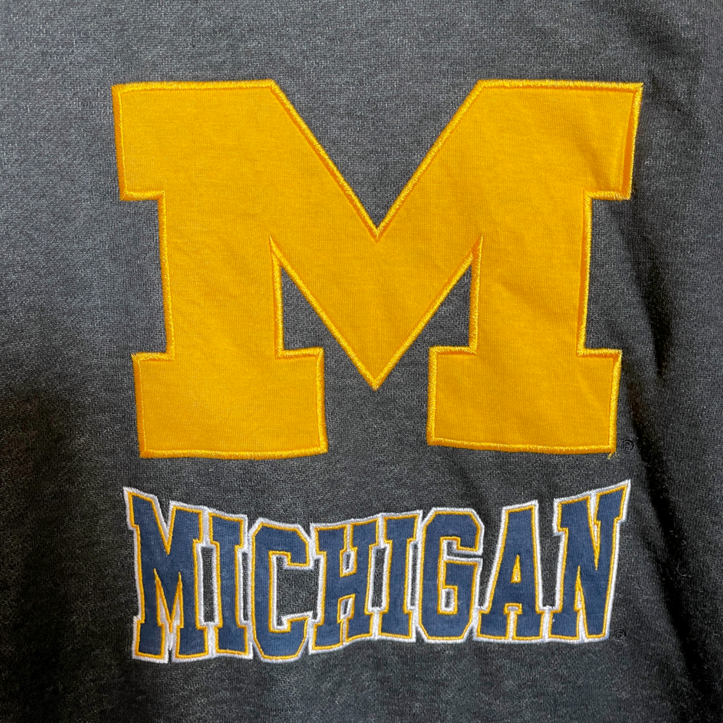 Colosseum Michigan Wolverines Pullover Hoodie Dark Grey Yellow Logo Men's