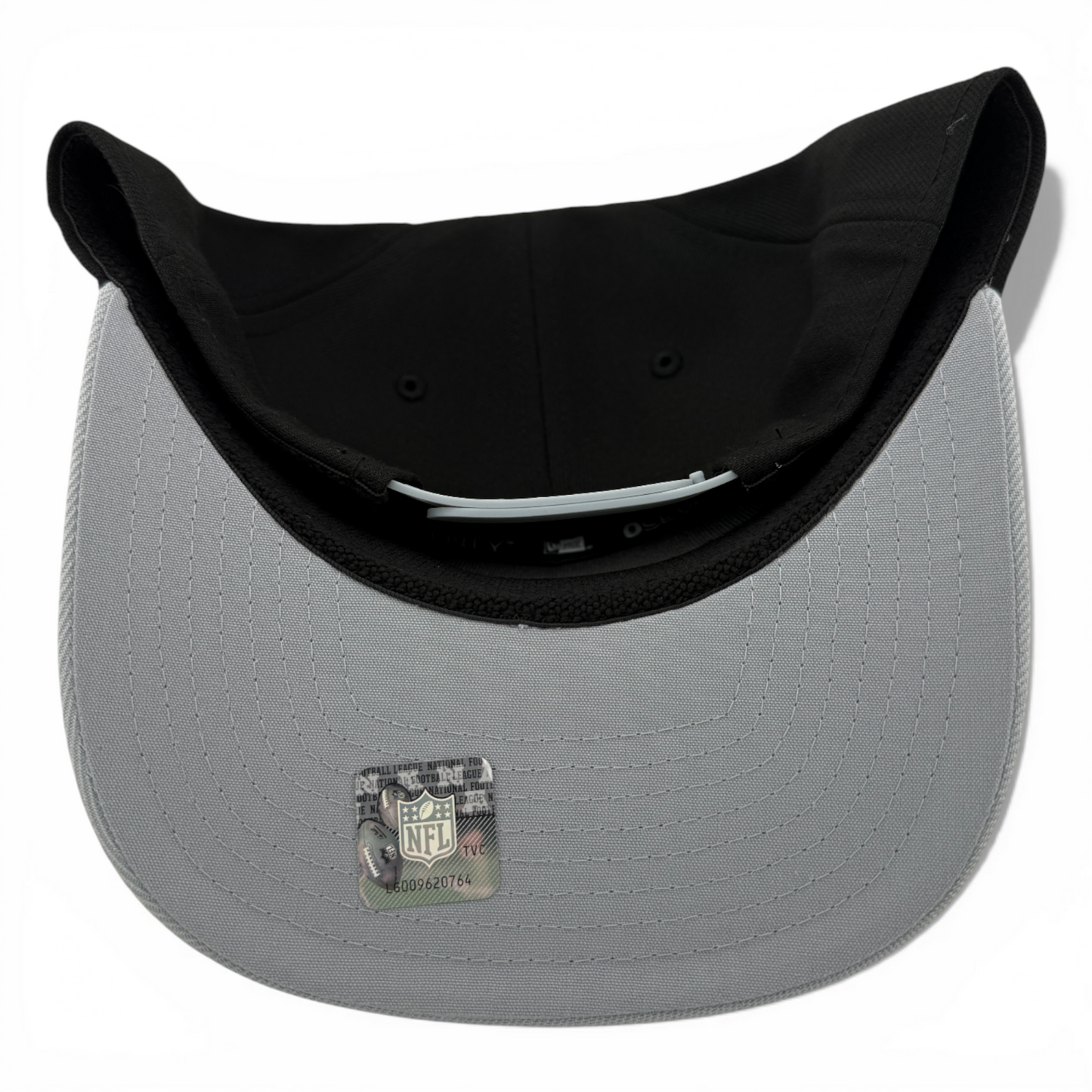 New Era Las Vegas Raiders NFL Retro 2Tone Fade 9Seventy Snapback Adjustable Hat