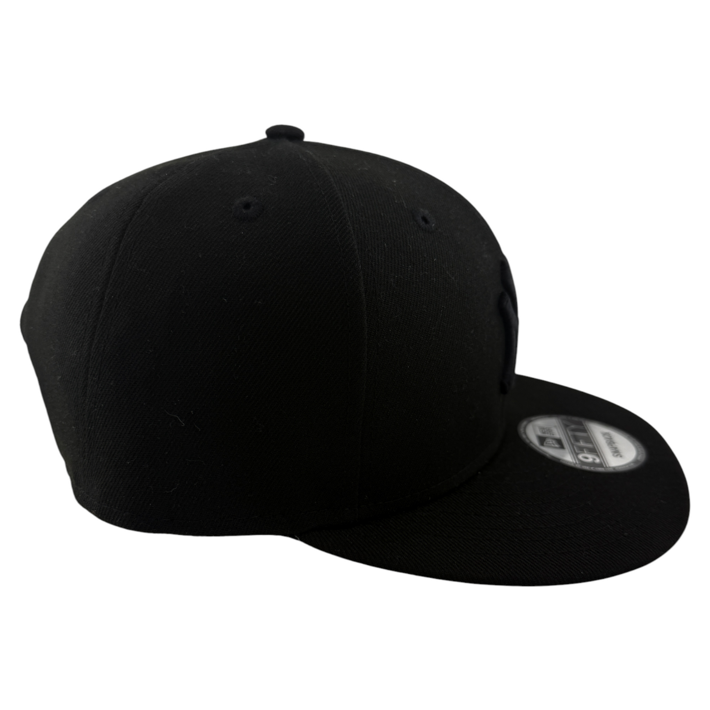 New Era New York Yankees MLB All Blacked Out 9FIFTY A-Frame Snapback Adjustable
