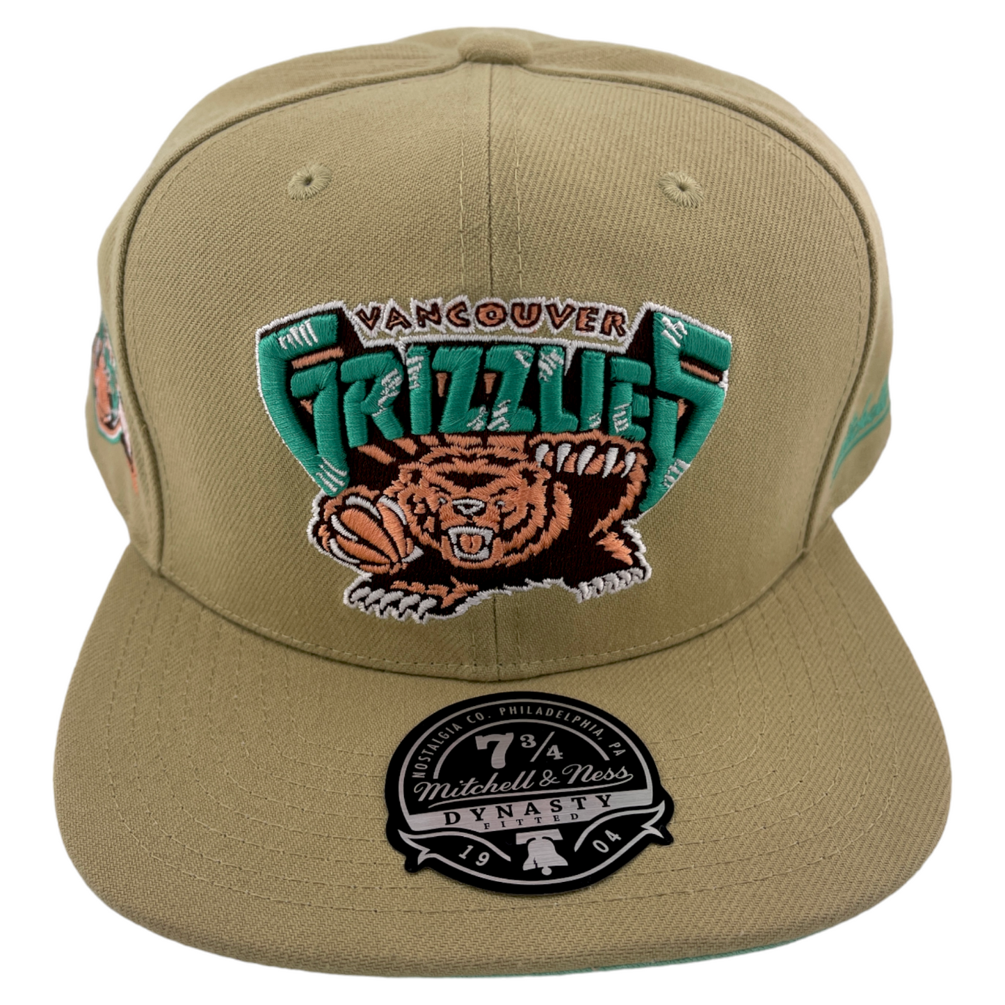 Mitchell & Ness Vancouver Grizzlies NBA Malibu Sunrise Khaki/Mint UV Fitted Hat