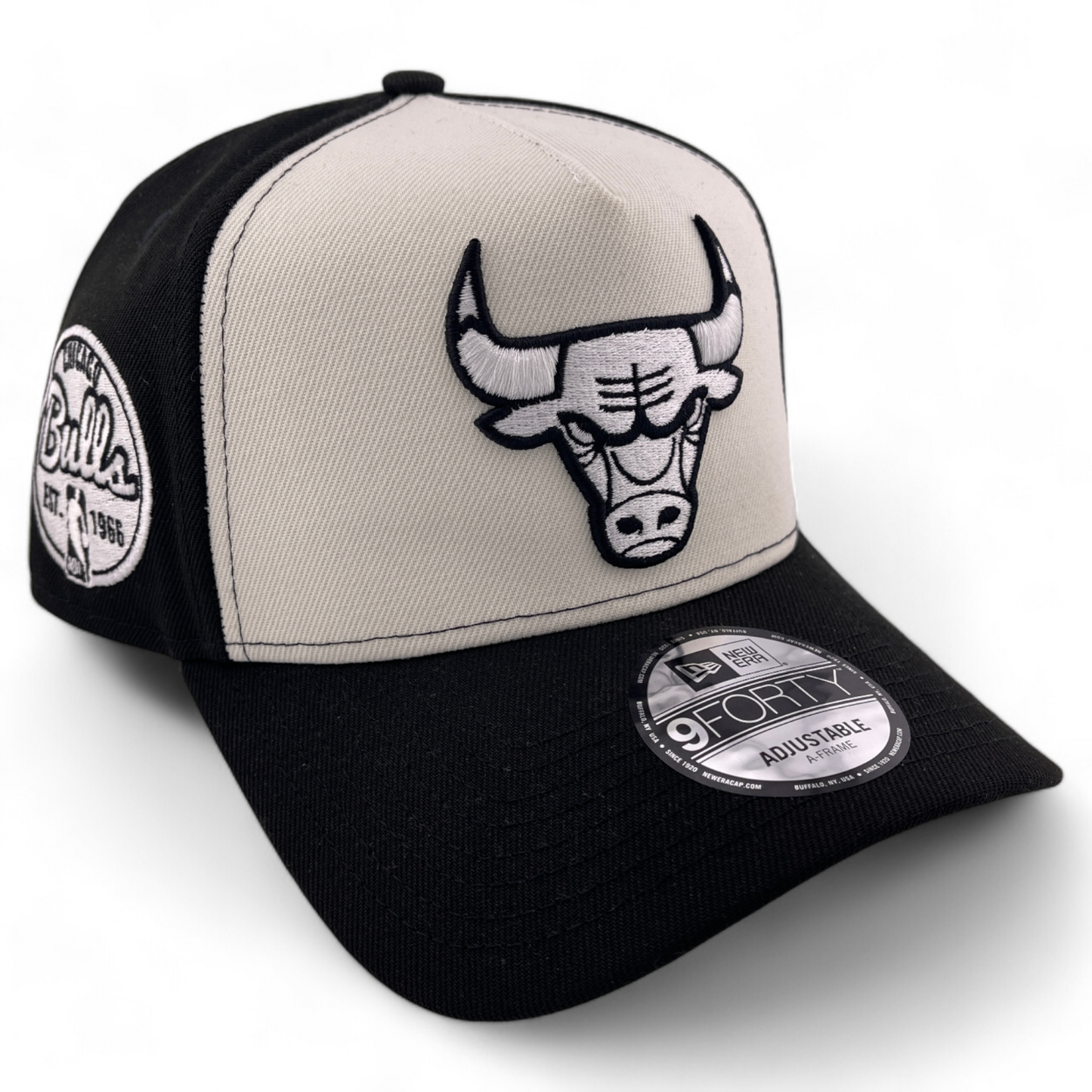 New Era Chicago Bulls NBA 2-Tone Ivory Black 9FORTY A-Frame Snapback Hat Cap