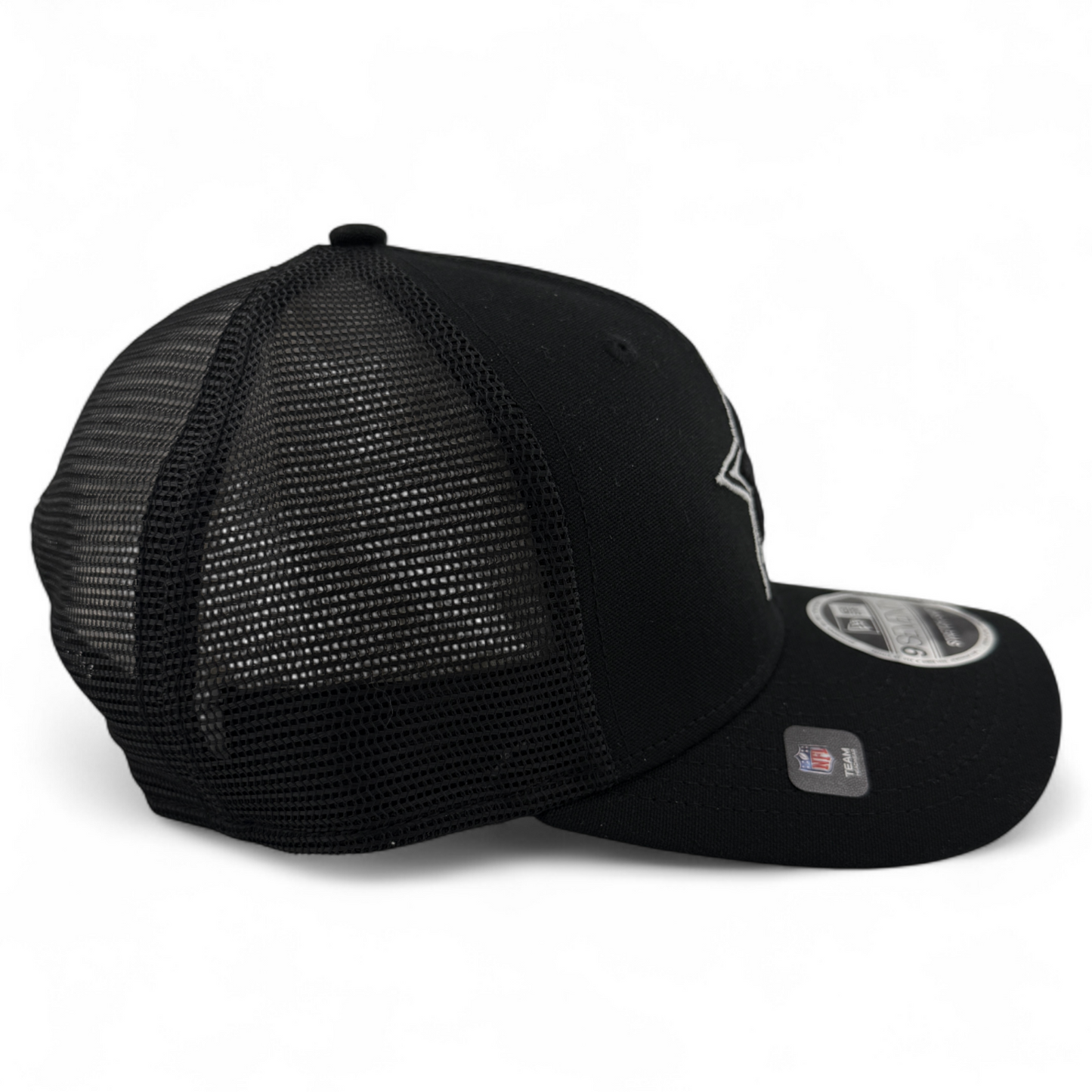 New Era Dallas Cowboys NFL Black Canvas 9Seventy Trucker Stretch-Snapback Hat