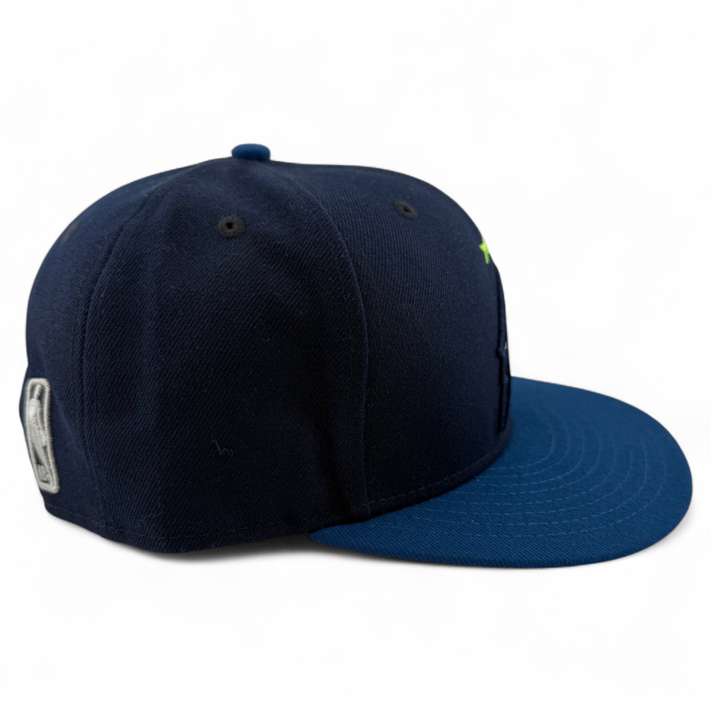 New Era Minnesota Timberwolves NBA 2-Tone Wolf Logo 9Fifty Snapback Hat Cap