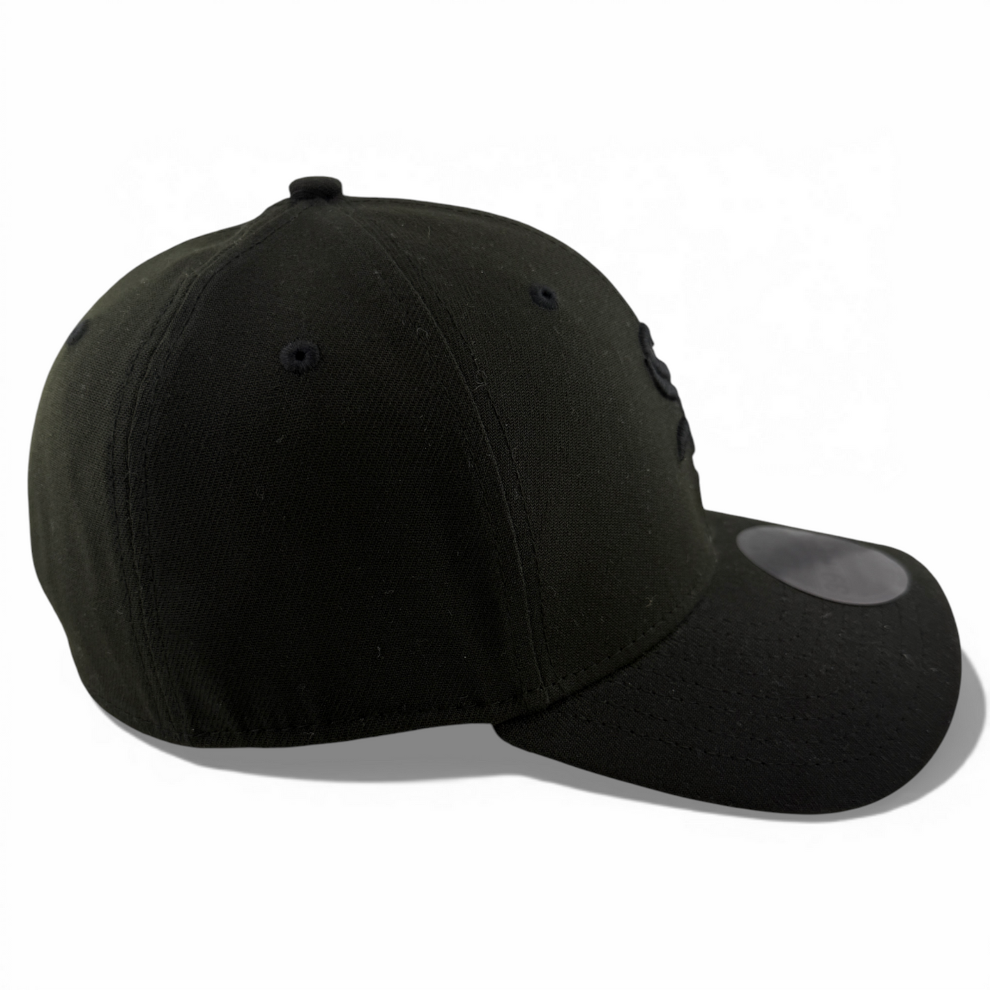 New Era Chicago White Sox MLB All Blackout Blacked Out 39Thirty Flex Fit Hat Cap