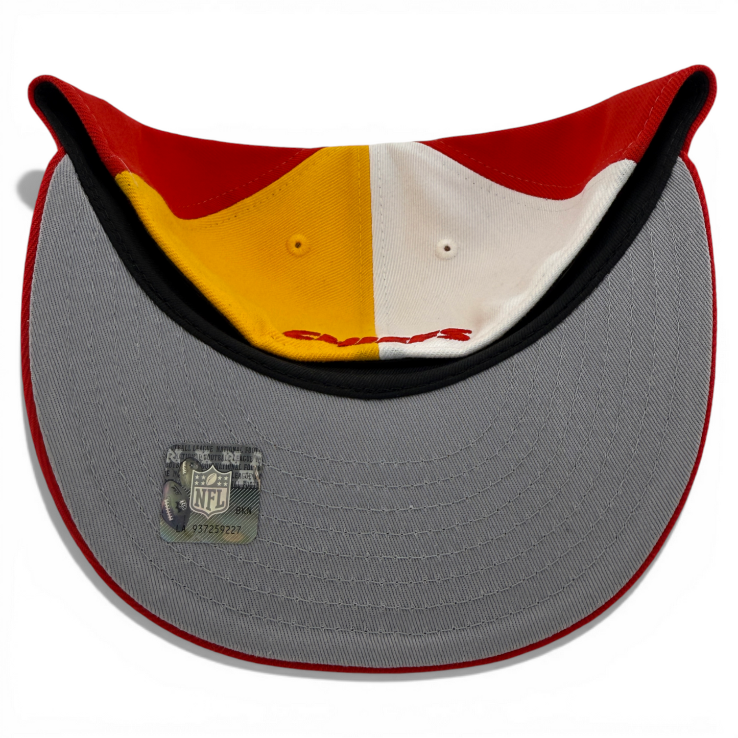 New Era Kansas City Chiefs NFL 2023 Sideline Split Logo 59FIFTY Fitted Hat Cap