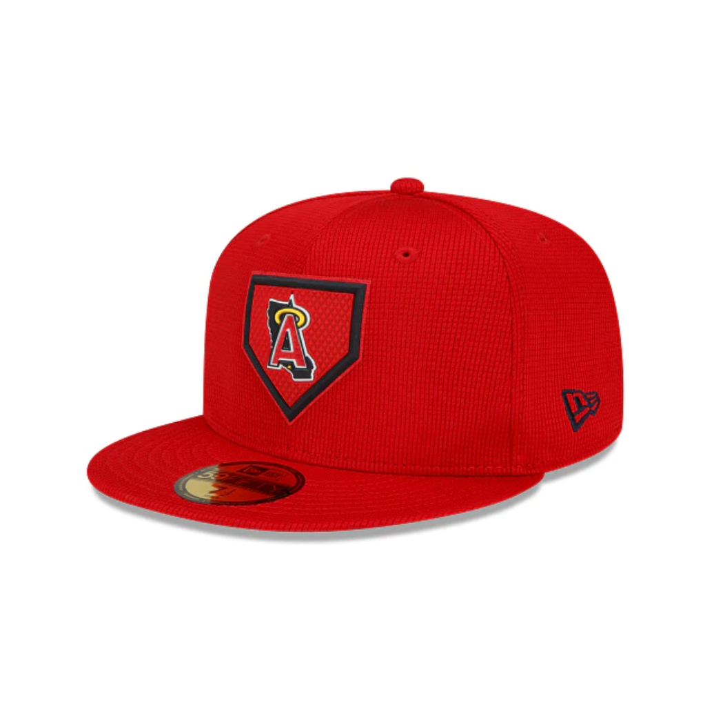 New Era Los Angeles Angels MLB 2022 Clubhouse Logo Red 59FIFTY Fitted Hat Cap