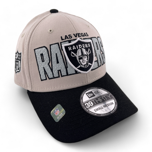 New Era Las Vegas Raiders NFL 2023 Draft Cream/Black 39Thirty Hat Cap