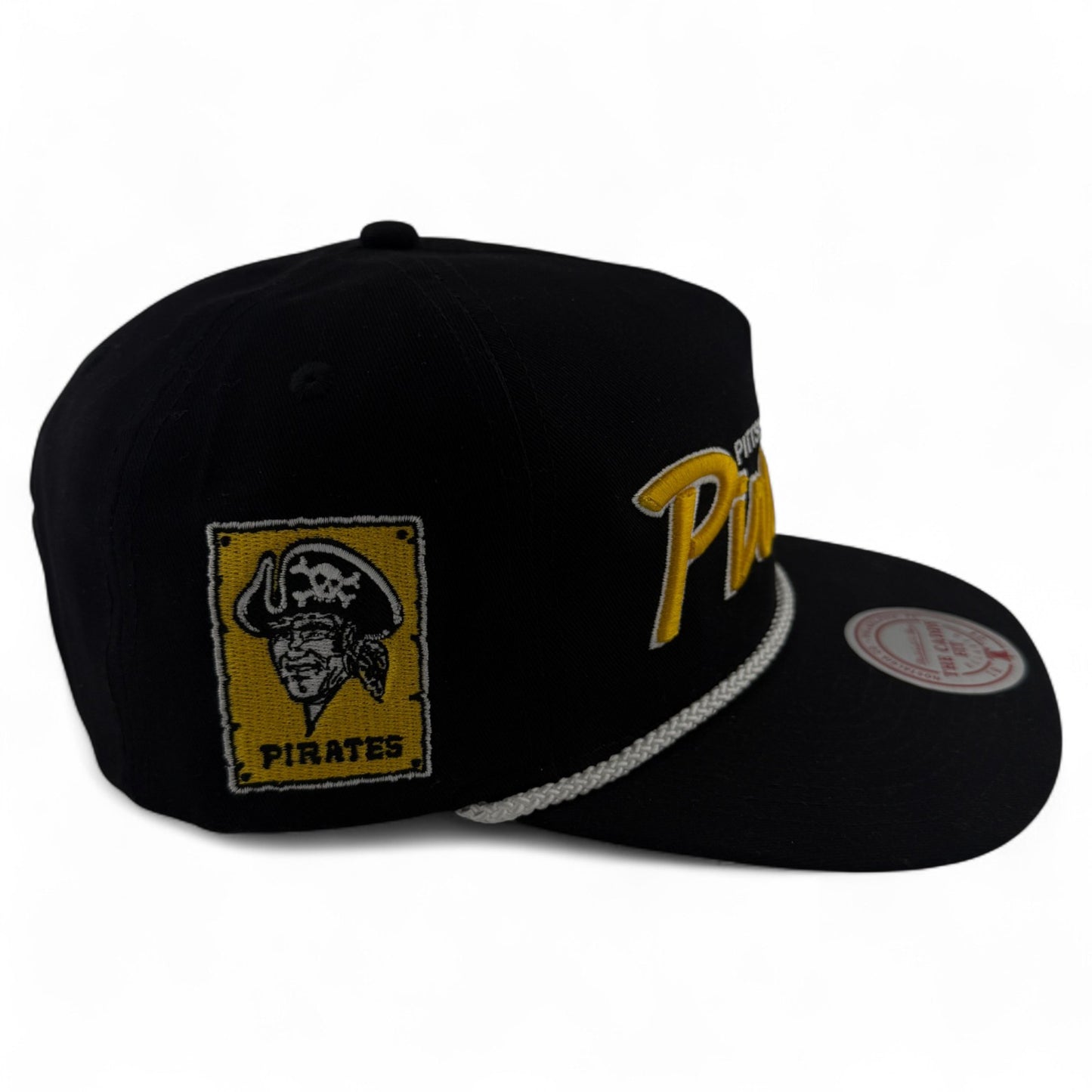 Mitchell & Ness Pittsburgh Pirates Script A-Frame Rope Golfer Caddy Fit Snapback