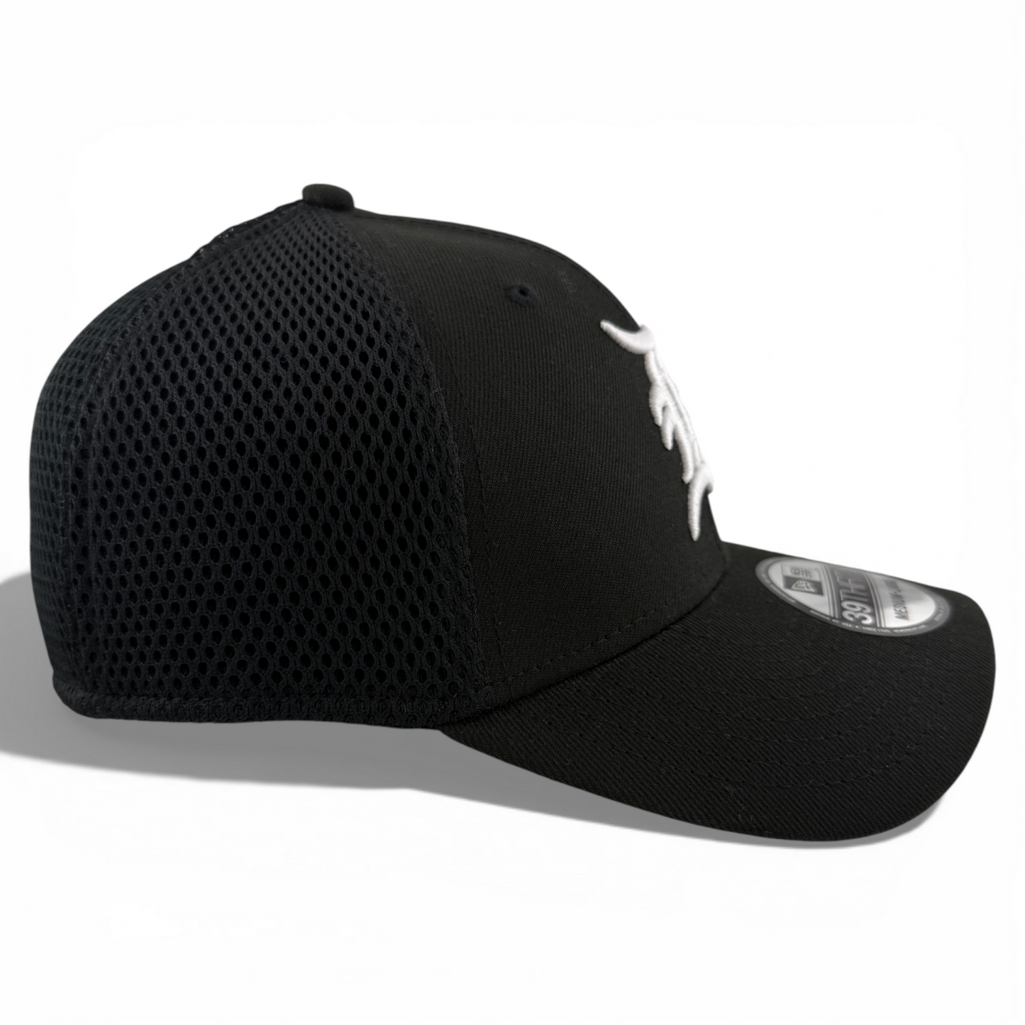 New Era Detroit Tigers MLB Black White Logo Neo Mesh 39Thirty Flex Fit Hat