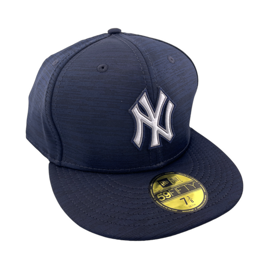 New Era New York Yankees 2023 Clubhouse Navy Blue/Grey UV MLB 59FIFTY Fitted Hat Cap