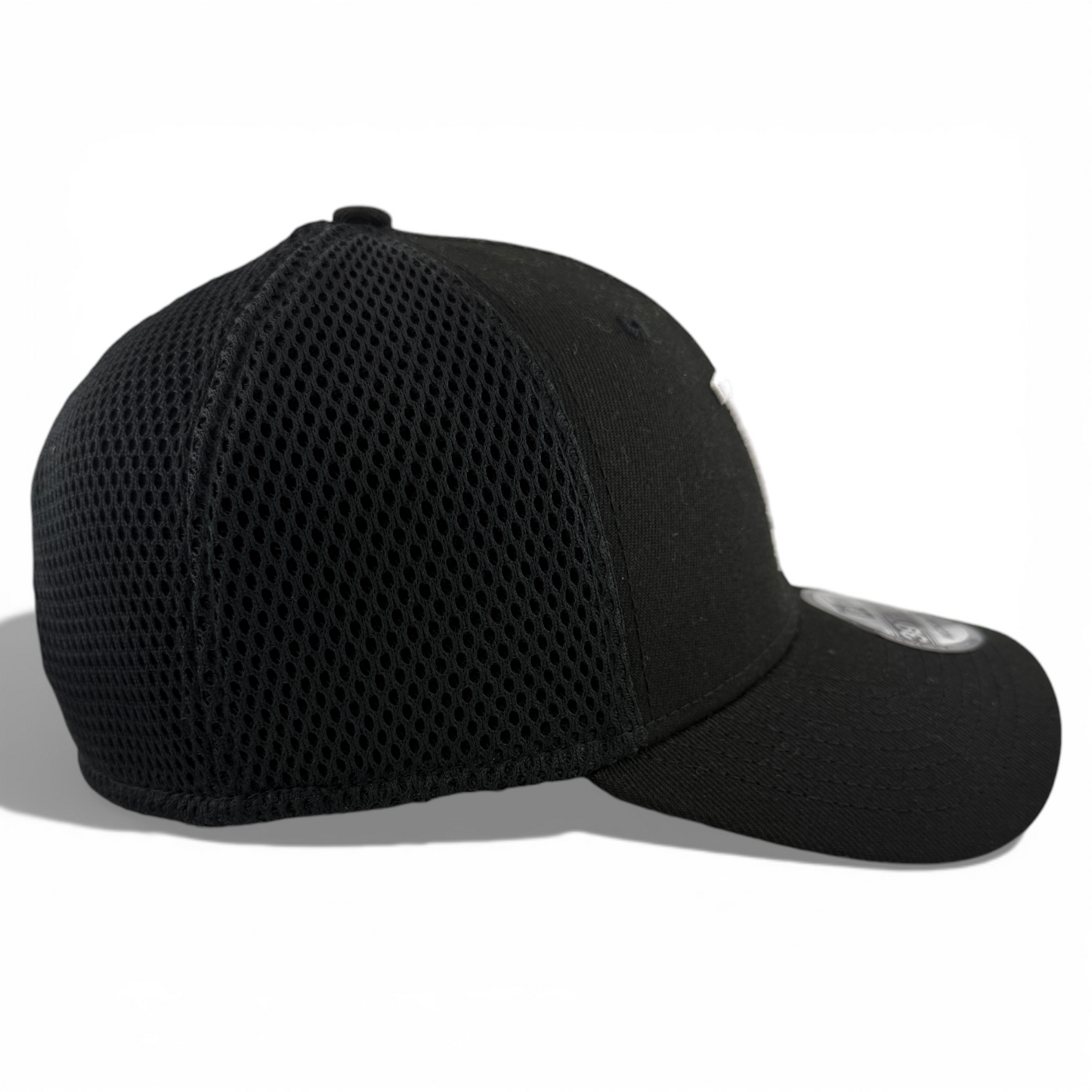New Era Los Angeles Dodgers MLB Black White Logo Neo Mesh 39Thirty Flex Fit Hat