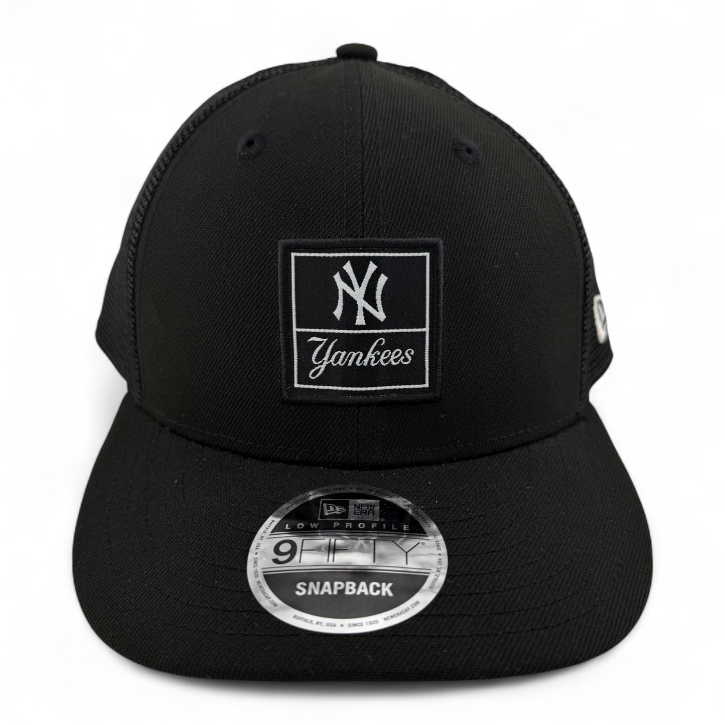 New Era New York Yankees MLB Labeled Logo 9Fifty Low Profile Trucker Snapback