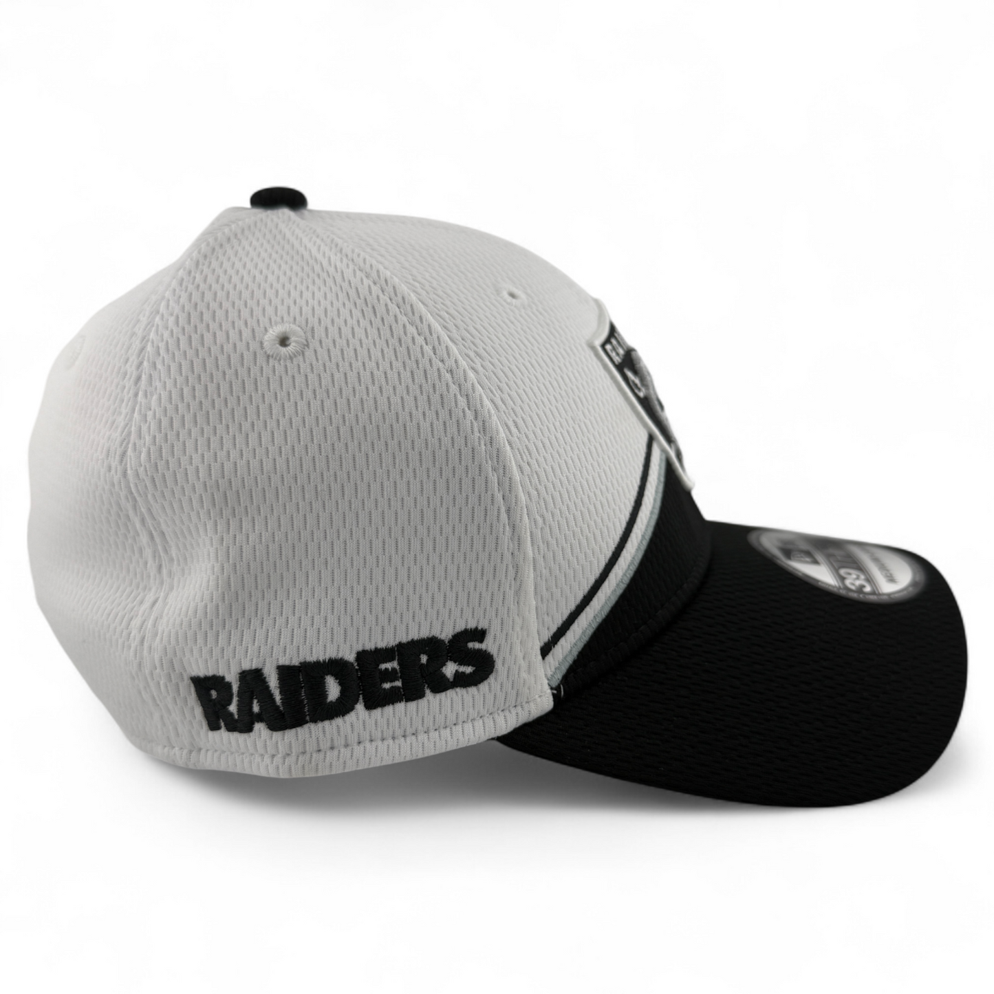 New Era Las Vegas Raiders NFL 2023 Sideline White Neo 39Thirty Flex Fit Hat Cap