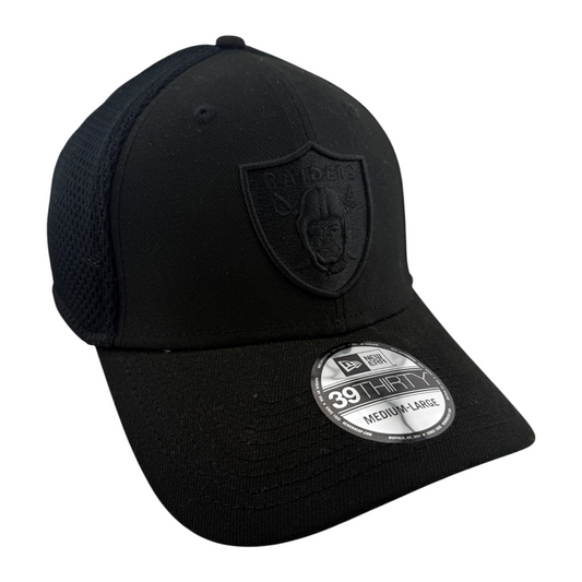 New Era Las Vegas Raiders NFL All Blacked Out Neo Mesh 39Thirty Flex Fit Hat Cap