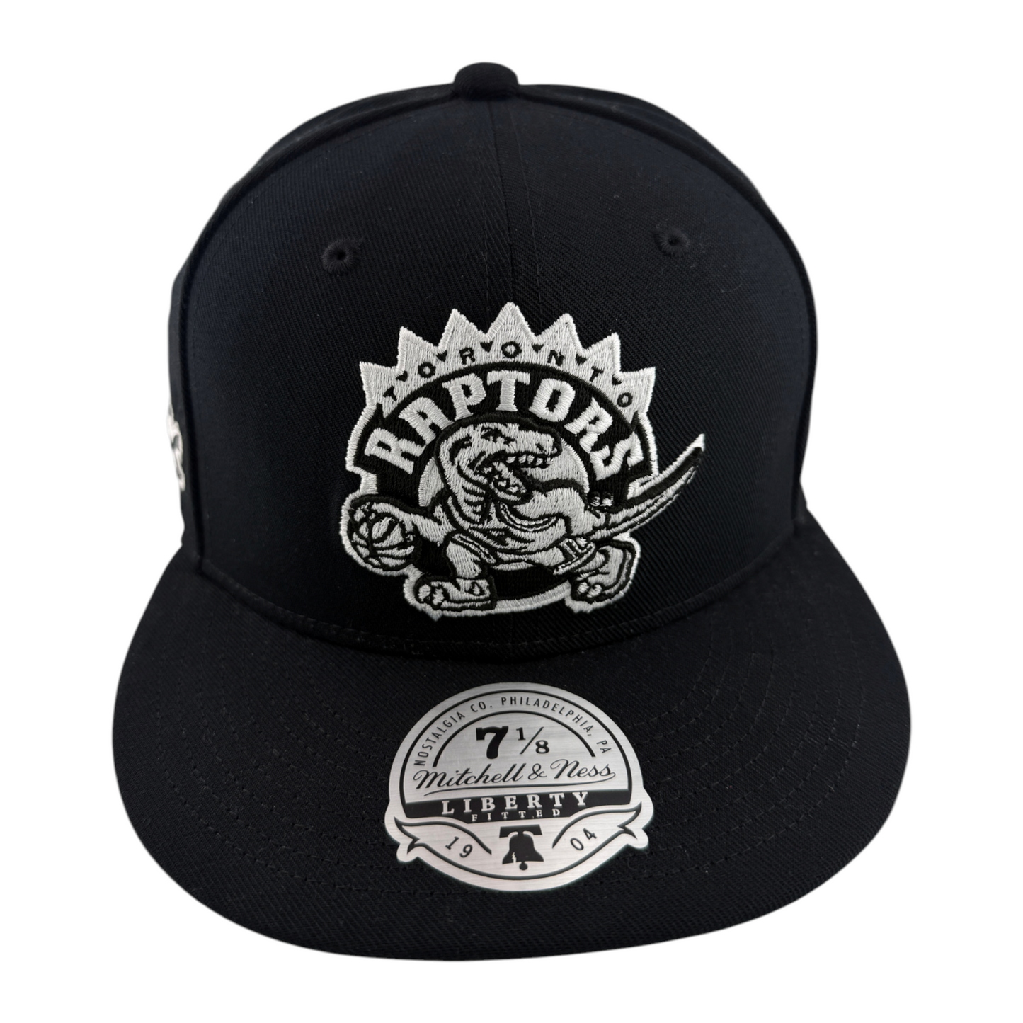 Mitchell & Ness Toronto Raptors NBA Two Tonal Black/White Liberty Fitted Hat
