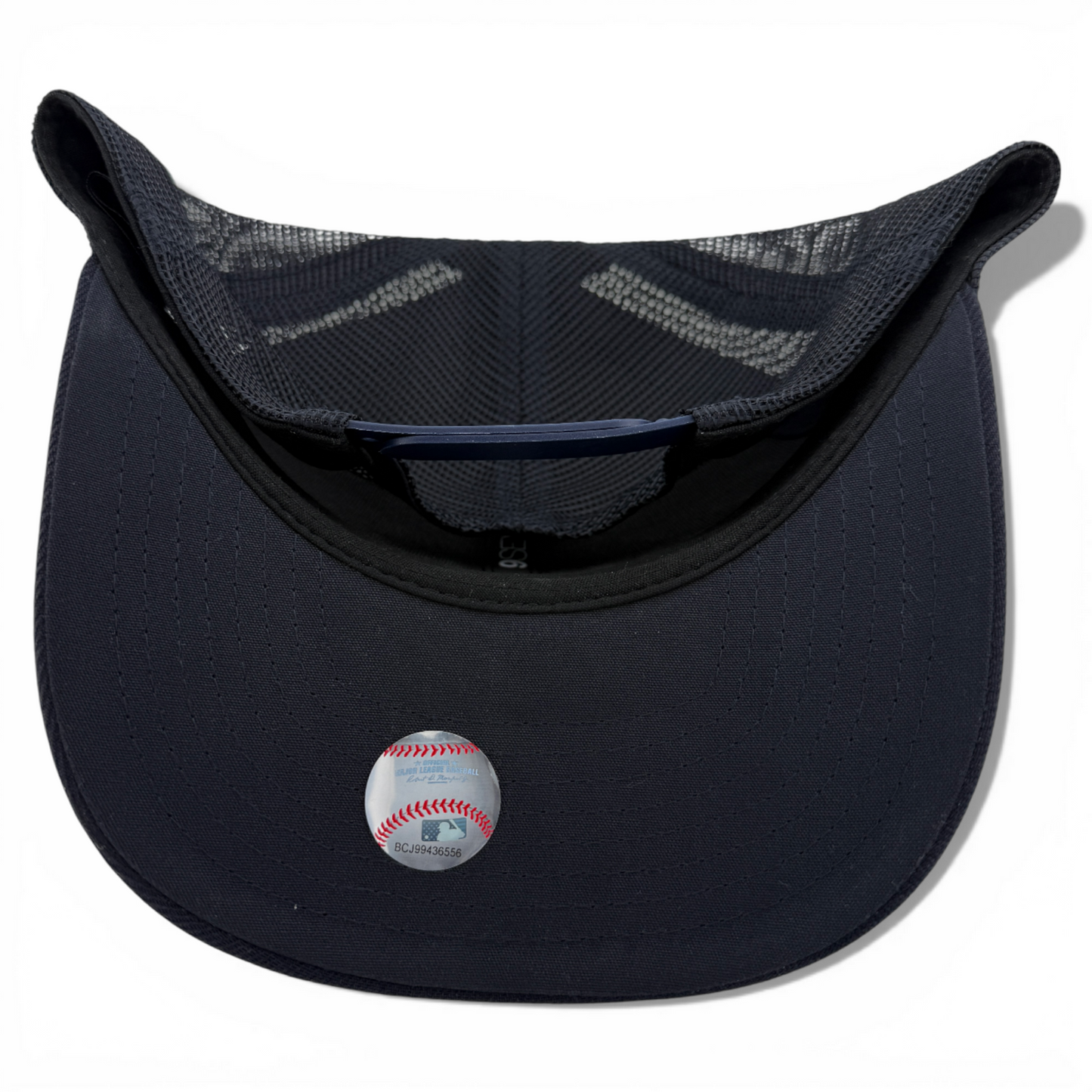 New Era New York Yankees MLB Script Mesh Trucker 9Seventy Snapback Adjustable