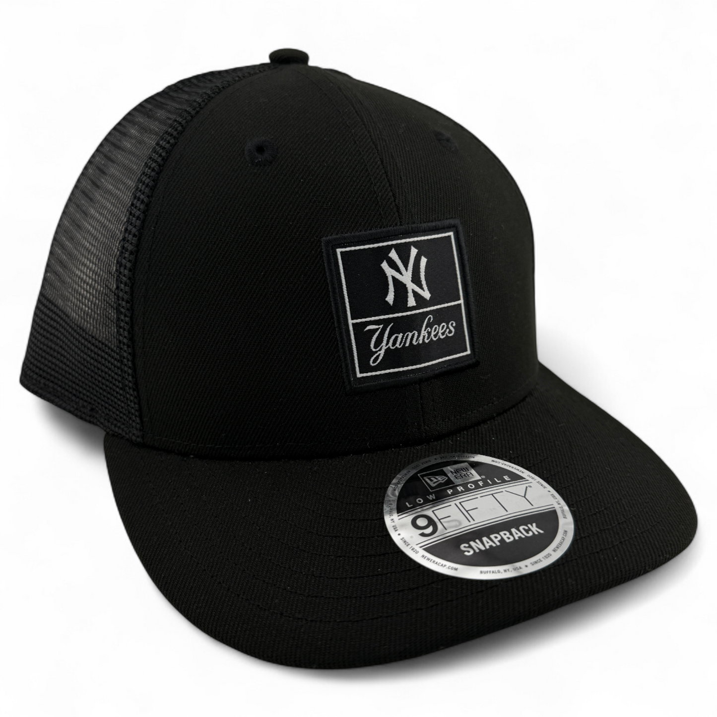 New Era New York Yankees MLB Labeled Logo 9Fifty Low Profile Trucker Snapback