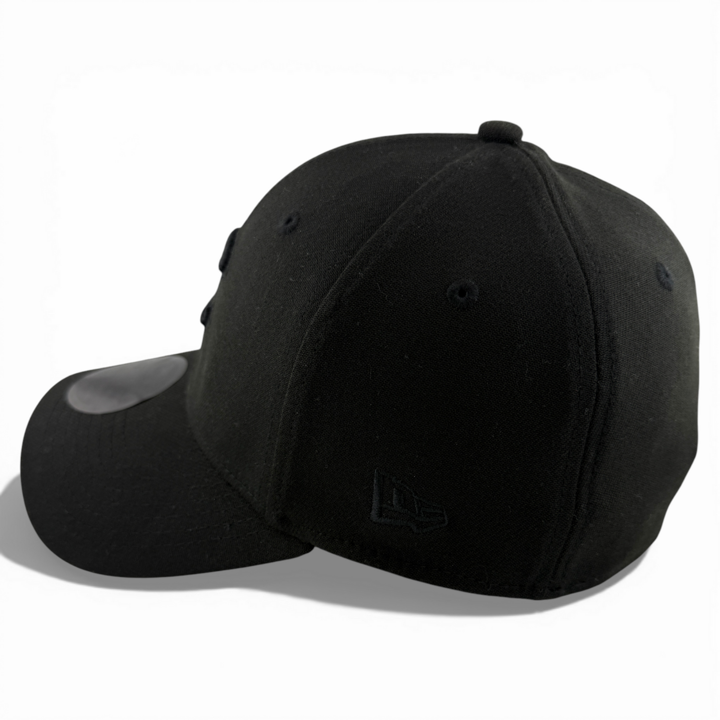 New Era Chicago Cubs MLB All Blackout Blacked Out Logo 39Thirty Flex Fit Hat Cap