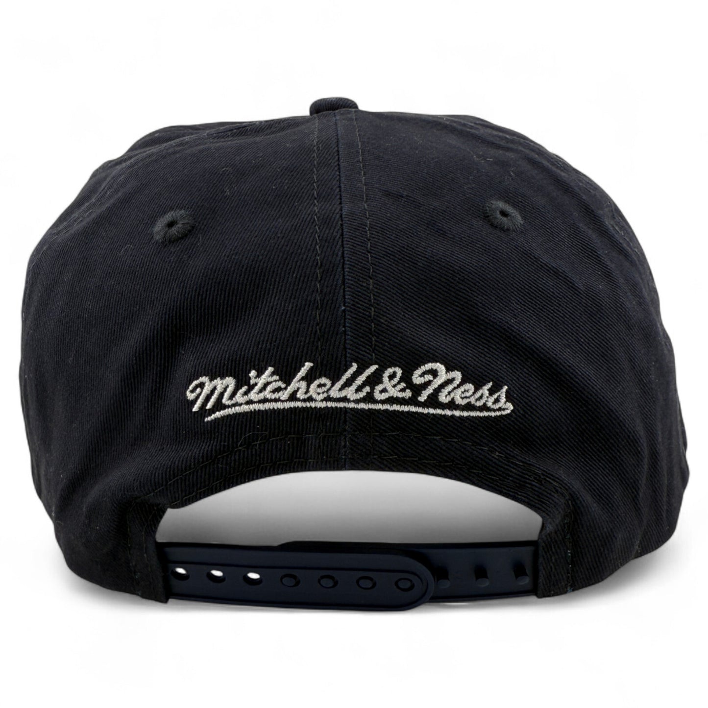 Mitchell & Ness Chicago White Sox Script A-Frame Rope Golfer Caddy Fit Snapback