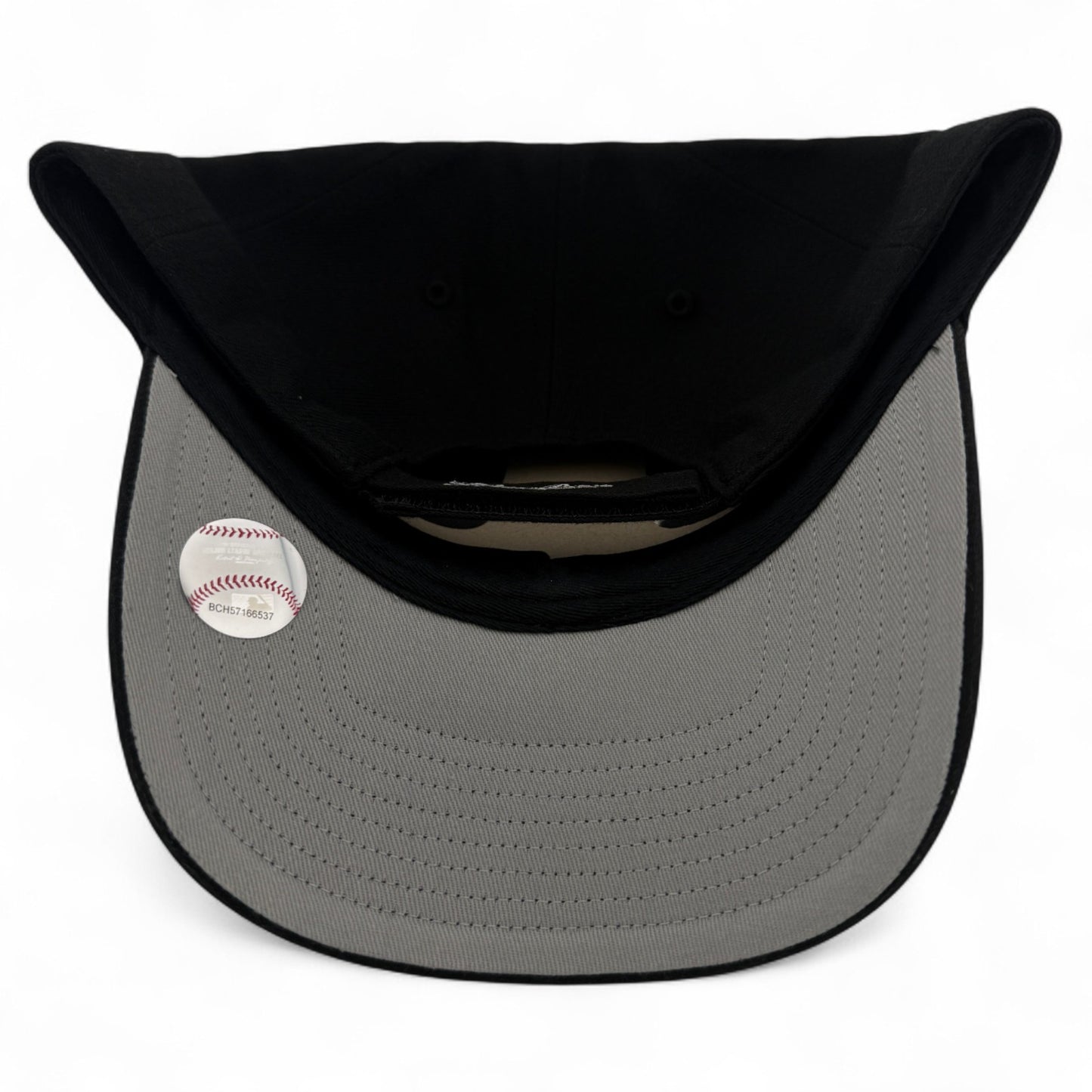 '47 Brand New York Yankees MLB White/Black Logo MVP Snapback Adjustable Hat Cap