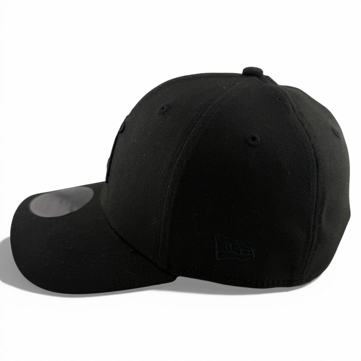 New Era Los Angeles Angels MLB All Blackout Blacked Out 39Thirty Flex Fit Hat