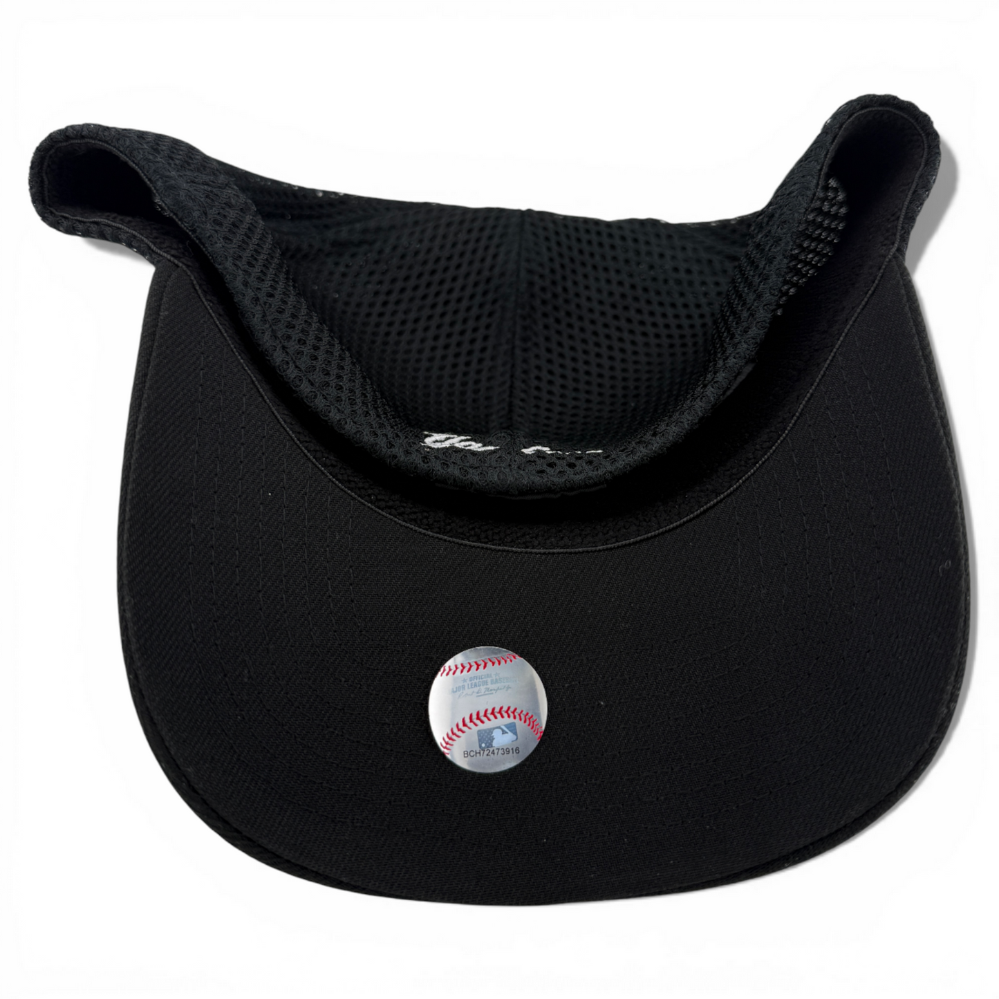 New Era New York Yankees MLB Black White Logo Neo Mesh 39Thirty Flex Fit Hat Cap