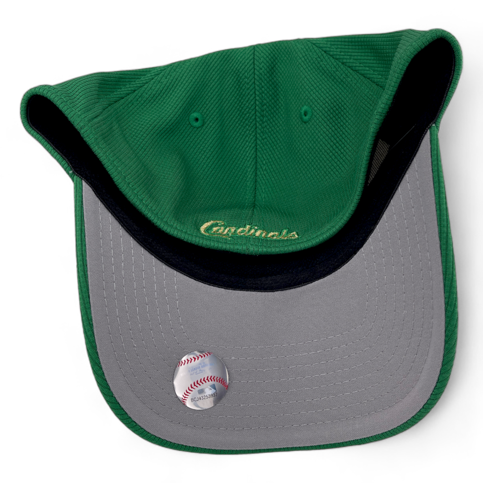 New Era St. Louis Cardinals MLB 2024 St. Patrick's Day Ivory 39Thirty Hat Cap